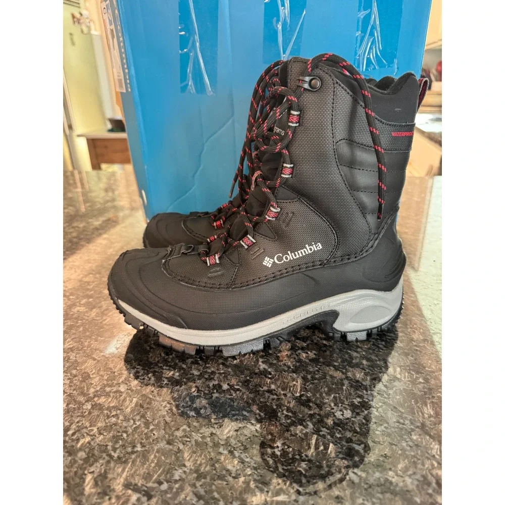 Columbia Bugaboot III Mens 9 Black Waterproof 200g Insulated Boots snow shoes